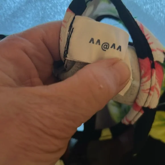 HP 🎊Floral Cutout Dress - Picture 8 of 9